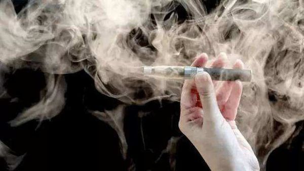 電子煙退出互聯(lián)網(wǎng)銷(xiāo)售渠道對(duì)于保護(hù)未成年人是件好事！