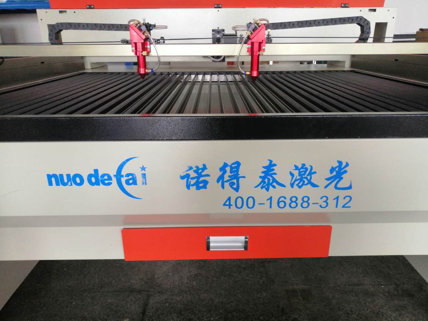 淺談小型激光雕刻切割機(jī)價(jià)格還會下降嗎？
