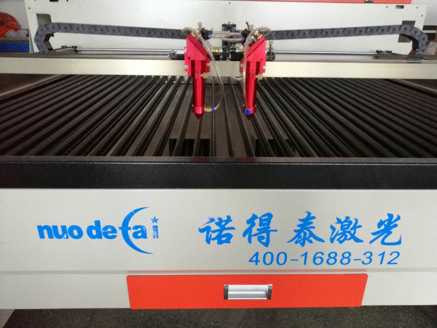 切割發(fā)黃不用怕諾得泰二十年激光切割機技術(shù)與你一起分享！