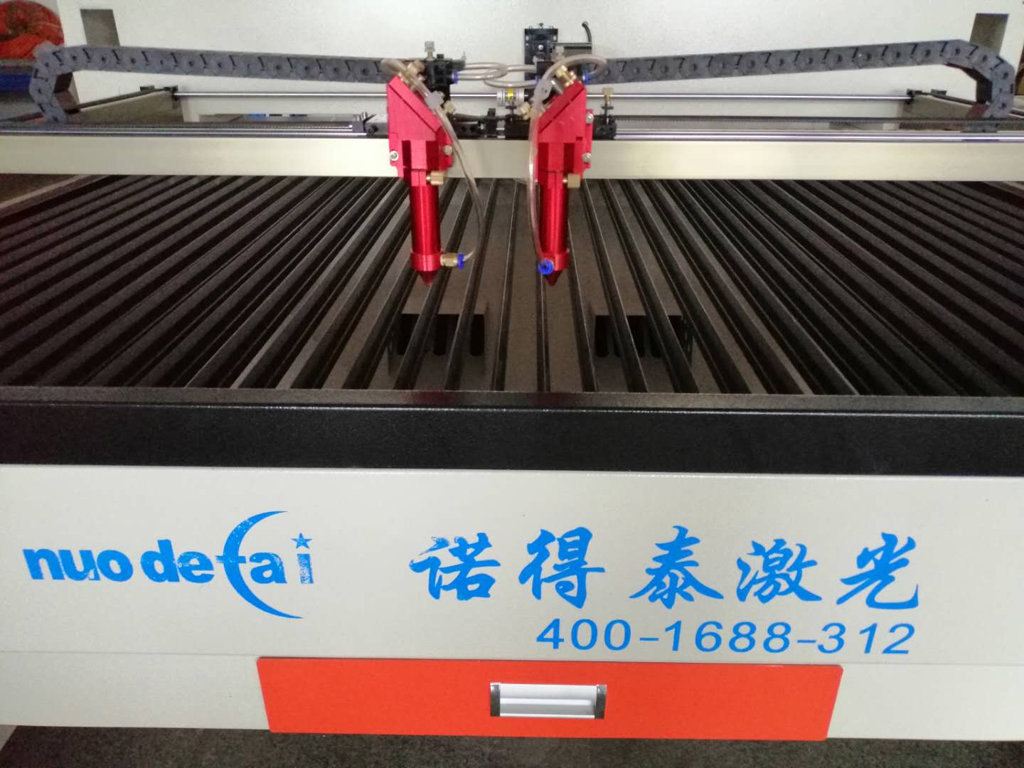 哪幾種因素會導(dǎo)致小型激光切割機加載不了數(shù)據(jù)？