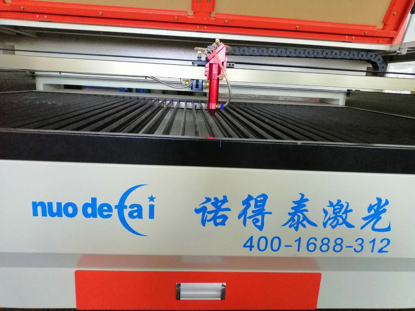 布料激光切割機(jī)是不是超快越好，快速切割有什么影響！