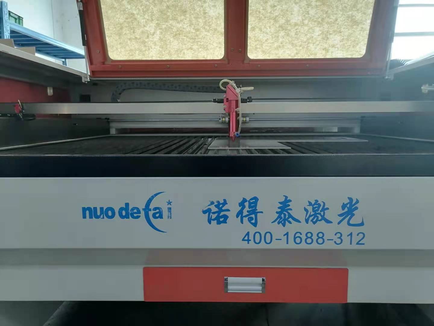 我想買一臺(tái)二手亞克力激光切割機(jī)價(jià)格需要多少錢？