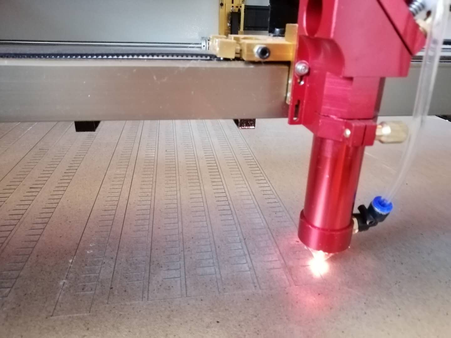 竹制品使用激光切割機(jī)雕刻操作流程是怎么樣的？